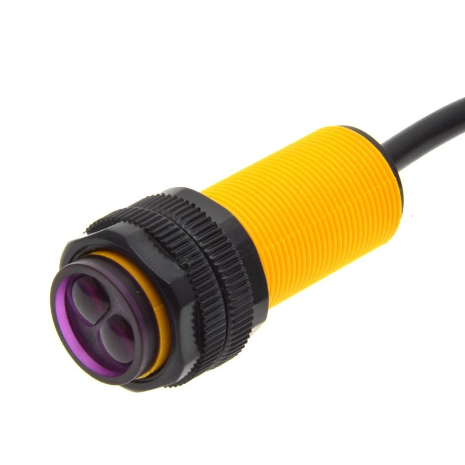 Capteur IR E18-D80NK monté avec tête Dupont, compatible Arduino et projets domotiques